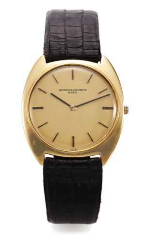 VACHERON CONSTANTIN REF. 7595 YELLOW GOLD.Vacheron Constantin, Genève, movement No. 620623.Ref. 7595. Made in the 1970s..Very fine and unusual, thin, tonneau-shaped, self-winding, 18K.yellow gold wristwatch..Dial, case and movement signed.