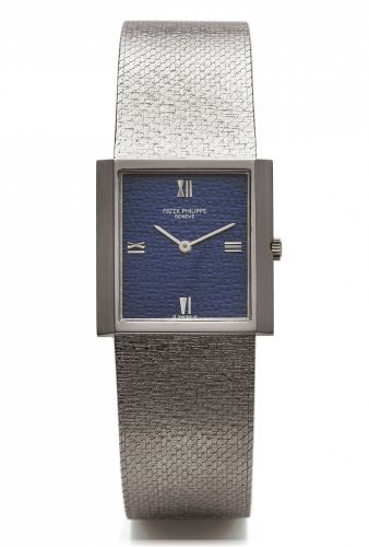PATEK PHILLIPE GENEVE REF. 3571/1 WHITE GOLD.Patek Philippe Cie, Geneve, No. 1164925, case No..2688399, Ref. 3571/1, made circa 1970..Fine, extra-flat, rectangular, hand-winding, 18K white gold.wristwatch with 18K white gold integrated woven bracelet..A