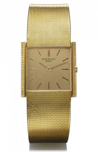PATEK PHILIPPE REF. 3494 YELLOW GOLD.Patek Philippe Cie, Genève, No. 1137279, case No. 2646617.Ref. 3494. Made in the 1960s..Fine, square, 18K yellow gold wristwatch with an integrated and.textured 18K yellow gold bracelet.