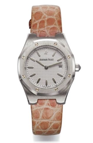 AUDEMARS PIGUET REF. D67081.LADY'S ROYAL OAK QUARTZ STEEL.Audemars Piguet, Royal Oak, No. 410, Ref. D67081. Made in the 1990's..Fine and elegant, octagonal, steel lady's quartz wristwatch with date.and a steel Audemars Piguet deployant clasp..Dial, case a
