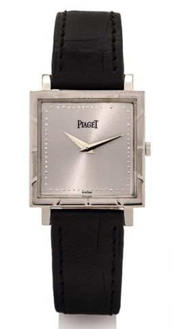 PIAGET SQUARE WHITE GOLD.Piaget, movement No. 663433, case No. 117848, Ref. 927..Made in the 1970s..Fine and elegant, square, 18K white gold wristwatch with.an 18K white gold Piaget buckle..Dial, case and movement signed.