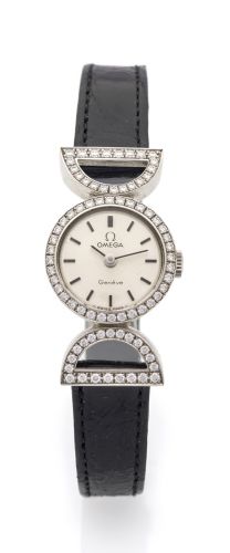 OMEGA, REF. 2687. Omega, Ref. 2687. Made in the 1950s. Fine, large, 18K pink gold gentleman's wristwatch with a yellow gold-plated Omega buckle.