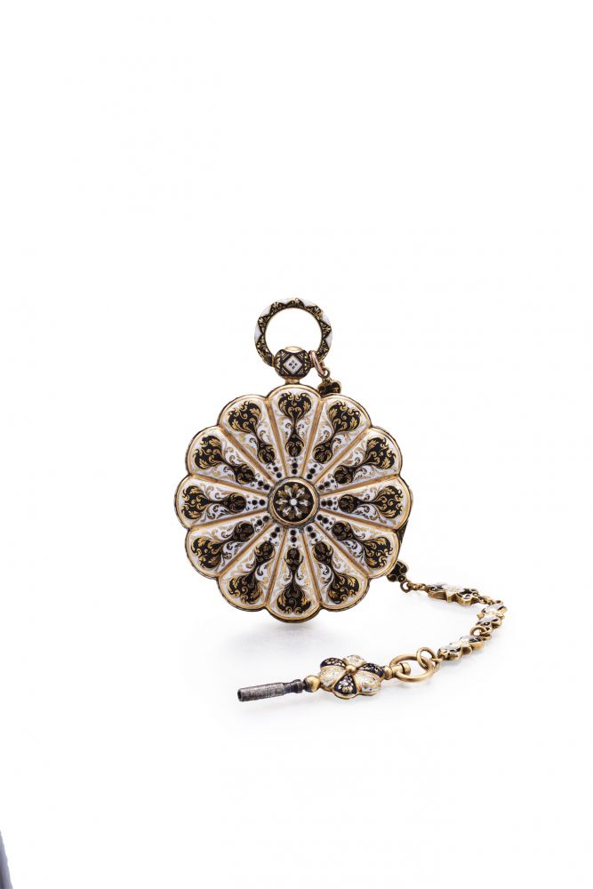 BAUTTE MOYNIER DECORATIVE POCKET WATCH. 18K YELLOW GOLD AND ENAMEL