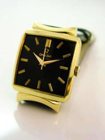 Omega Automatic, Ref. 3977 SC. Produced in the 1950's.Fine and unusual, center-seconds, self-winding, carr_ galb_, 18K yellow gold gentleman's wristwatch.