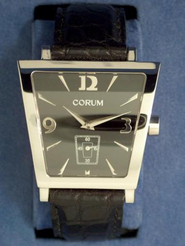 Corum Boutique, Trap