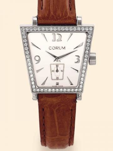 Corum Boutique, Trap