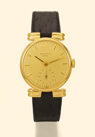 Patek Philippe Cie, Geneve, No. 925428, case No. 419797, Ref. 1565. Produced in 1944, sold on September 22, 1945. Very fine and extremely rare, 18K yellow gold gentleman's wristwatch. Accompanied by the Extract from the Archives.