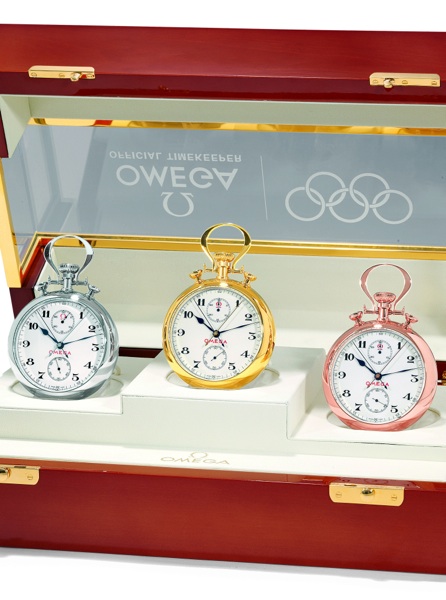 POCKETWATCH 1932.SET NO. 8 An exceptionally fine and rare set of three Omega pocket watches No. 8, one each.in 18K yellow, white and pink gold. Made in a limited edition of 100 pieces in each.color in 2006 to commemorate Omega
