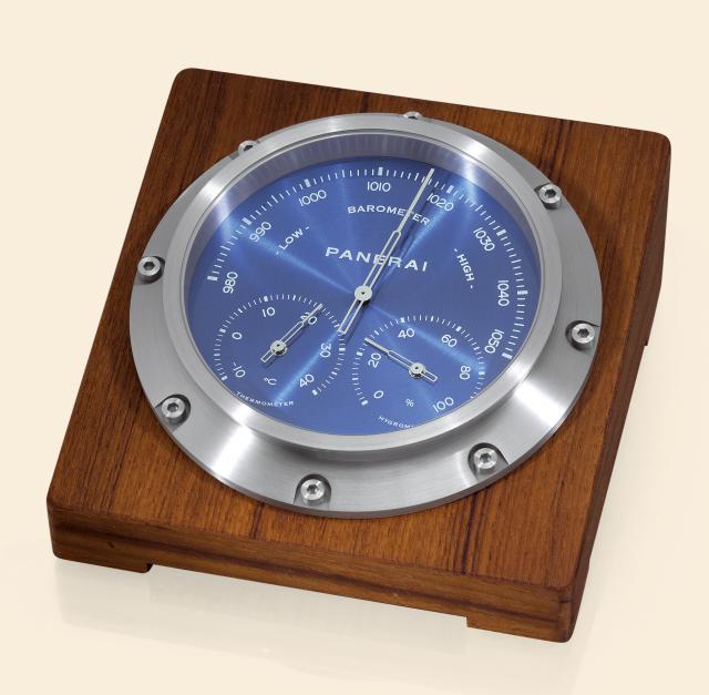 Baro-Hygro-Thermometer.Officine Panerai, Firenze 1860, Baro-Hygro-.Thermometer, No. OP6680/ SW3386, Ref..PAM 00258. Made in a limited edition of 500 examples and.sold in 2007..Fine, professional instrument with barometer, hygrometer.and thermometer. Accom