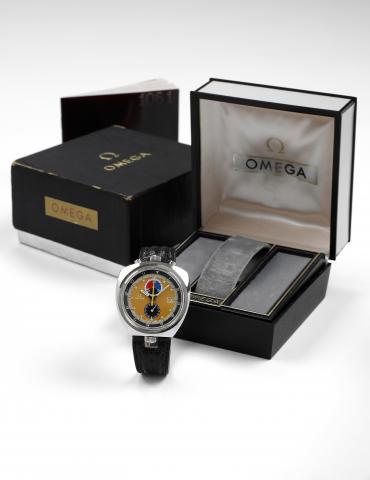 Bullhead.Omega, Seamaster,.No. 29147695, Ref. ST 146.011..Made circa 1970..Very rare, fine and unusual, waterresistant.asymmetric, stainless steel wristwatch with round-button chronograph, date, 30-minute register, inner revolving bezel. Accompanied by it