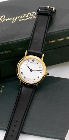 Breguet, case No. 2690. Made in 1981.sold on April 24th, 1982..Very fine and elegant, thin, 18K yellow gold mid-size.wristwatch. Accompanied by a Breguet authenticity.letter.