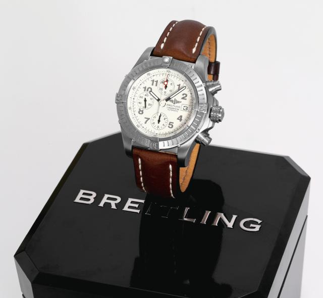 Avenger.Breitling, Avenger, Chronometre, Automatic.case No. 792567, Ref. E 13360. Sold on August 2nd, 2006..Fine, oversized, self-winding, water-resistant, titanium chronometer.wristwatch with round button chronograph, registers.date and a titanium Breitl