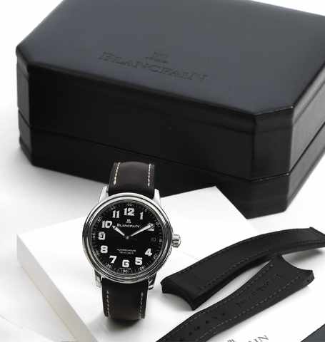 Blancpain Steel Hundred Hours.Blancpain, No. 4845, Ref. 2100, Automatic, 100 m / 330 ft, Hundred Hours. Made circa 2003..Fine, center seconds, self-winding, water-resistant, stainless steel wristwatch with date, 100 hours power reserve.and a stainless ste