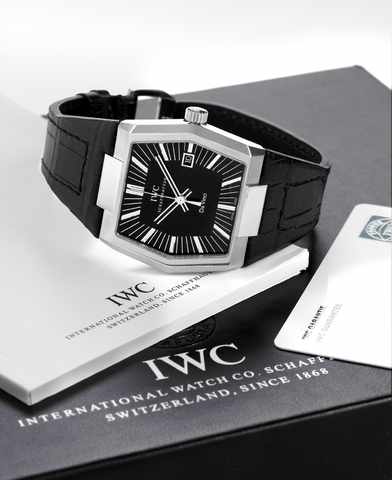 IWC Steel Da Vinci Automatic.International Watch Co., Schaffhausen, Da Vinci, Automatic,.case No. 3300391, Ref. 5461. Made in 2008..Fine, tonneau-shaped, water-resistant, self-winding, center.seconds, stainless steel wristwatch with date and a stainless.s