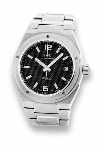 IWC Steel Ingenieur.International Watch Co., Schaffhausen, Ingenieur.Automatic, Ref. 3227. Made circa 2005..Fine, tonneau-shaped, center seconds, self-winding, waterresistant.anti-magnetic, stainless steel wristwatch with date.and an integrated stainless 