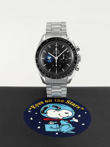 Omega Snoopy Aw ard - Speedm aster.Professional.Omega, Eyes on the Stars, No. 77119827, case.No. 3243/5441, Ref. 35785100. Made in a limited edition of.5441 pieces in 2005..Fine, water-resistant, stainless steel wristwatch with round.button chronograph, r