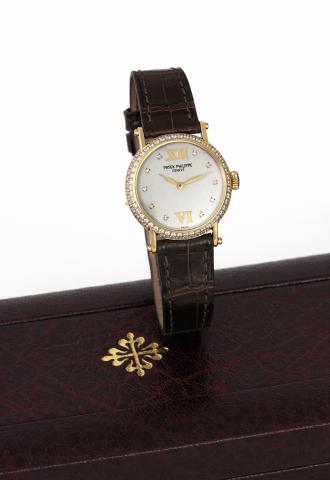 Patek Philippe Ref. 4861 _ Pink Gold.Diamonds.Patek Philippe, Geneve, movement No. 3068940, case.No. 4092525, Ref. 4861. Made in 1999, sold on April 18th, 2000..Very fine and elegant, 18K pink gold and diamond-set lady