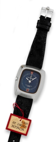 Omega - Steel - Constellation - Electroquartz.Omega, Constellation Electroquartz F 8192 Hz, No. 31734134, Ref.196.005. Made in 1972..Fine, center seconds, water-resistant, asymmetric rectangular, stainless steel electronic wristwatch with date and.a stain