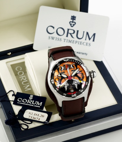 CORUM BUBBLE LIMITED EDITION _ DIVE-BOMBER.Corum, Bubble-Dive Bomber, case No. 733 674.Ref. 82.180.20. Made in a limited edition in 2004..Fine and unusual, center-seconds, self-winding, waterresistant.curved, stainless steel wristwatch with date, thick.do