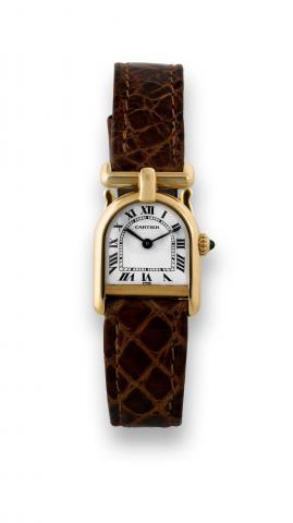 Cartier, Paris, Cloche, case No. 660300799, Ref. 710..Very fine, unusual, bell shaped, yellow gold lady