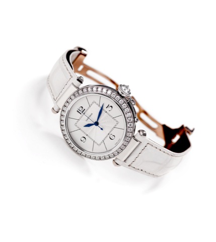 Cartier - Pasha - White Gold Diamonds.Cartier, Pasha, Ref. 2765. Made circa 2005..Very fine, center seconds, self-winding, water-resistant, diamond-set 18K white gold wristwatch with an 18K white gold Cartier.concealed double deployant clasp.