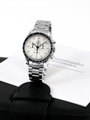 Speedmaster 40th Anniversary.for the Italian Market.Omega, Speedmaster Professional, No. 379/500, movement.and case No. 48375793, Ref. ST 345.0818. Made in a.limited edition of 500 examples for the Italian market in 1998..Fine and rare, asymmetric, water-