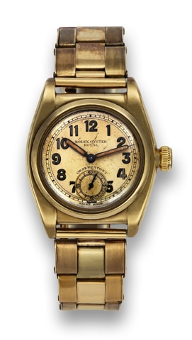 Rolex, Ref. 3009, 9kt Observatory.Rolex, Oyster Royal, Observatory, case No. 37840, Ref. 3009..Made in the early 1940's..Fine, tonneau-shaped, water-resistant, 9K yellow gold.wristwatch with a 9k Rolex riveted expandable bracelet.(dated 4.67).