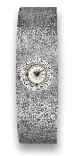 PIAGET, WHITE GOLD DIAMONDS.Piaget, case No. 109798, Ref. 2301. Made in the 1960's..Fine and elegant, 18K white gold and diamond lady