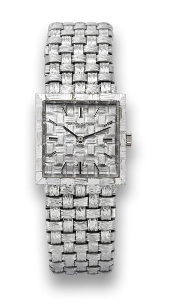 VACHERON CONSTANTIN, REF. 7150.WOVEN LINK.Vacheron Constantin, Geneve, movement No. 609274, case.No. 447347, Ref. 7150. Made circa 1970..Very fine, square, 18K white gold lady
