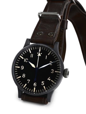 GERMAN AIR FORCE (LUFTWAFFE).Stowa, Assembled by Walter Storz, Pforzheim, No. 6360.Instrument No. 127. Made in 1940..Fine, oversized, center seconds, anti-corrosion matte nickel.military pilot