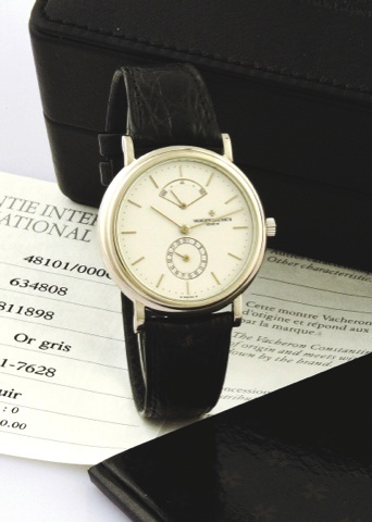 VACHERON CONSTANTIN REF. 48101.WHITE GOLD AUTOMATIC POWER RESERVE.Vacheron Constantin, Genève,  Automatic - Power.Reserve, movement No. 811898, case No. 634808.Ref. 48101. Made in the 1990’s..Very fine, self-winding, 18K white gold wristwatch.with dat