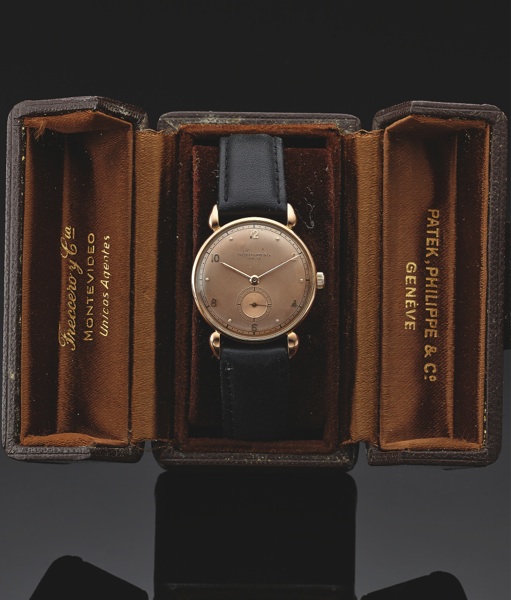 PATEK PHILIPPE REF. 590 PINK GOLD.Patek Philippe Cie, Genève, No. 901223, case No..632266, Ref. 590. Made in 1944..Very fine and rare, 18K pink gold wristwatch with an.18K pink gold Patek Philippe buckle. Accompanied by a.period Patek Philipp