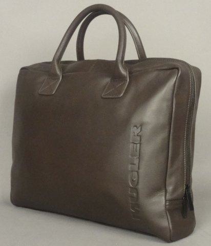 Thierry MUGLER Thierry MUGLER Grand sac marron, deux anses Doublure monogrammée 33x39x7 - vente aux enchères 12/06/2013