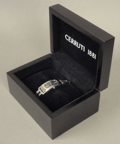 CERRUTI 1881 CERRUTI 1881 Montre de dame en métal argenté Dans son coffret et sa surboîte, - vente aux enchères 12/06/2013