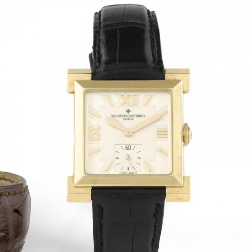 Vacheron Constantin. An 18K gold manual wind wristwatch