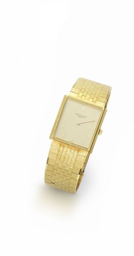 Patek Philippe. An 18K gold manual wind bracelet watch