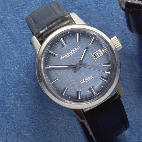 IWC. A stainless steel automatic anti-magnetic calendar wristwatch