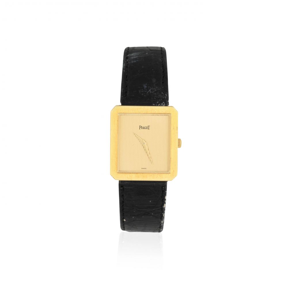 Piaget. An 18K gold quartz rectangular wristwatch