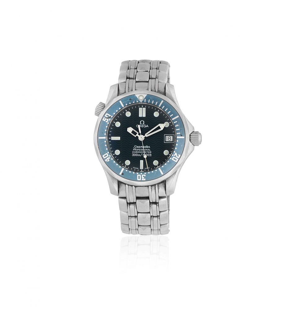 Omega. A stainless steel automatic calendar bracelet watch