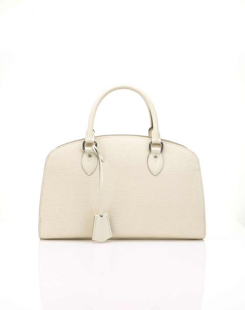 Louis Vuitton: Ivory Epi Cream Pont Neuf PM