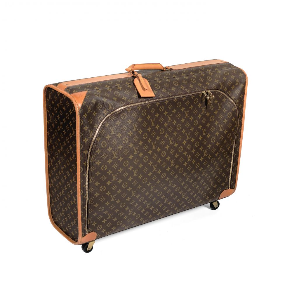 Monogram Pullman Suitcase 70