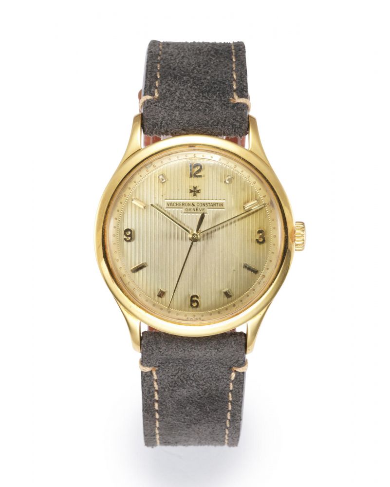 VACHERON CONSTANTIN. A RARE OVERSIZED YELLOW GOLD CENTRE SECONDS WRISTWATCH WITH CHAMPAGNE RIBBED TEXTURED DIAL, CIRCA 1955