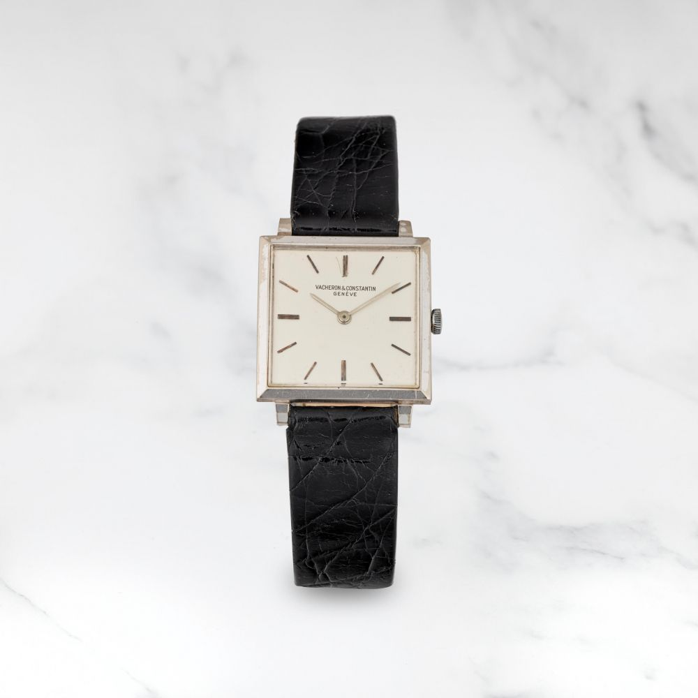 VACHERON CONSTANTIN. MONTRE BRACELET EN OR BLANC 18K (750) DE FORME CARREE MOUVEMENT MECANIQUE