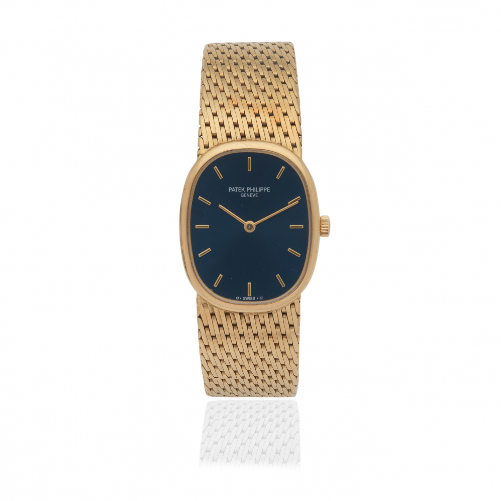 Patek Philippe. A lady's 18K gold manual wind bracelet watch with sigma dial