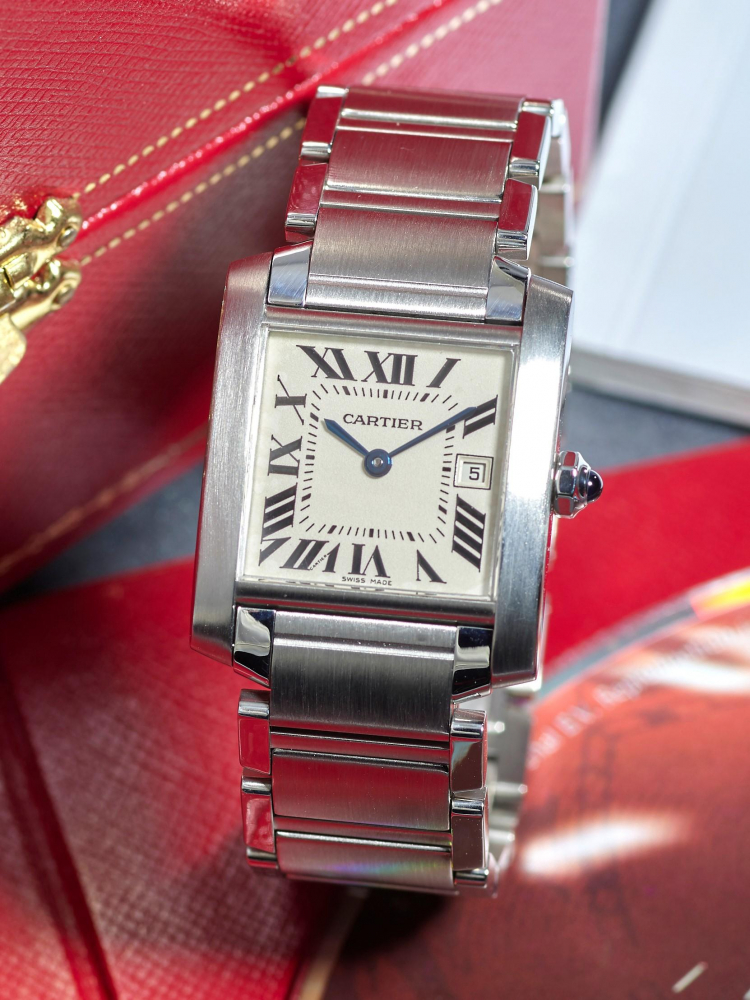 CARTIER | TANK FRANÇAISE, REF.2465, A STAINLESS STEEL BRACELET WATCH WITH DATE, CIRCA 2000