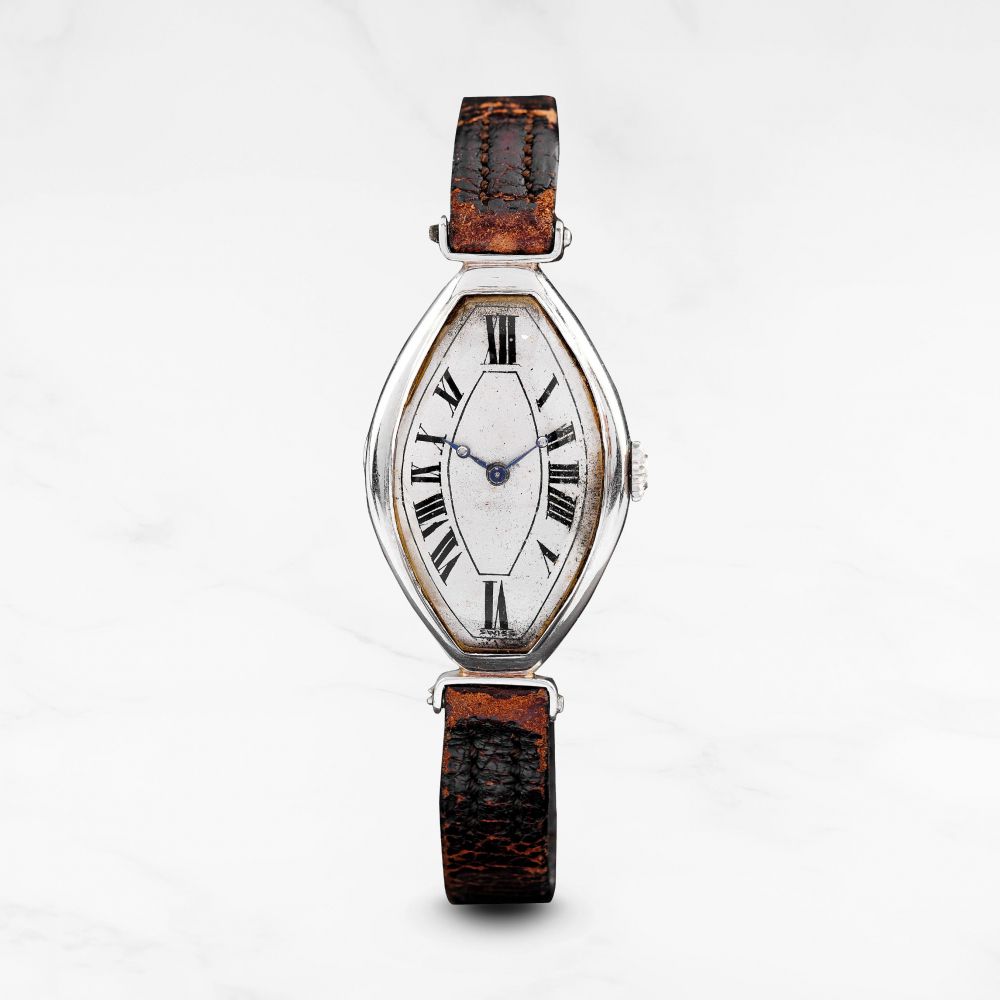 C.H. Meylan, Brassus. Rare montre bracelet en platine (950) de forme tonneau mouvement mécanique
