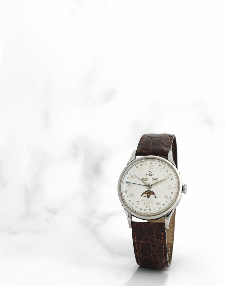 Omega. Montre bracelet en acier avec triple calendrier et phase de lune mouvement mécanique