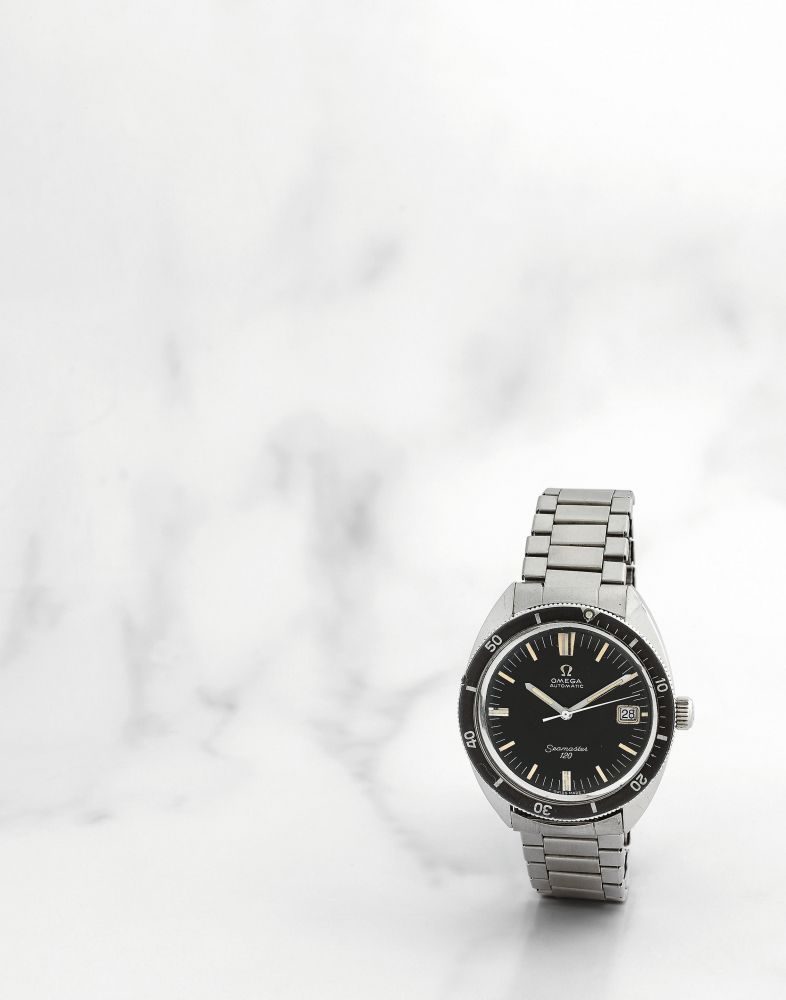 Omega. Montre bracelet en acier avec date mouvement automatique