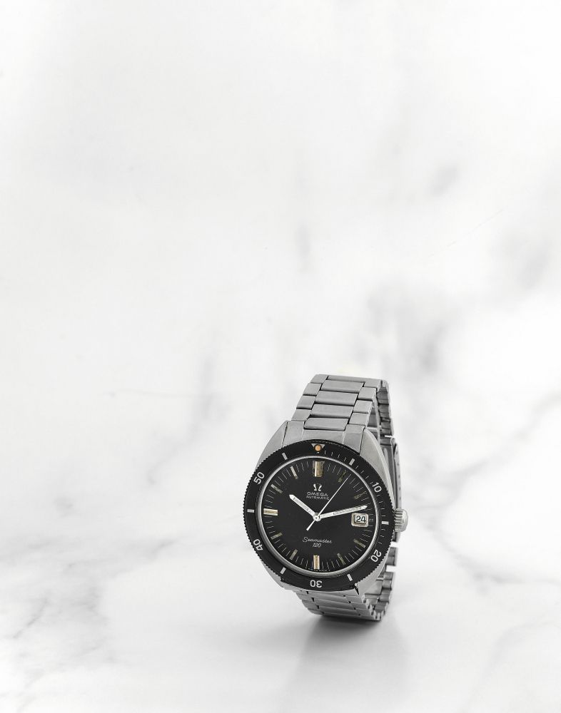 Omega. Montre bracelet en acier avec date mouvement automatique
