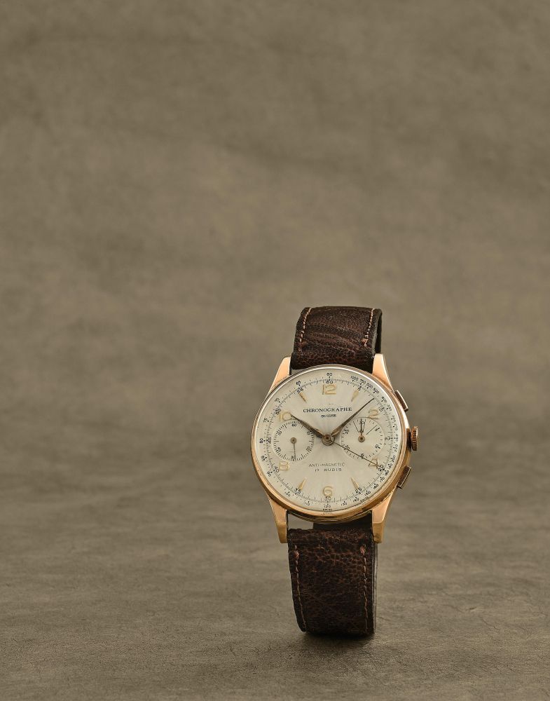 Titus pour Chronographe Suisse. Chronographe bracelet en or jaune 18K (750) mouvement mecanique